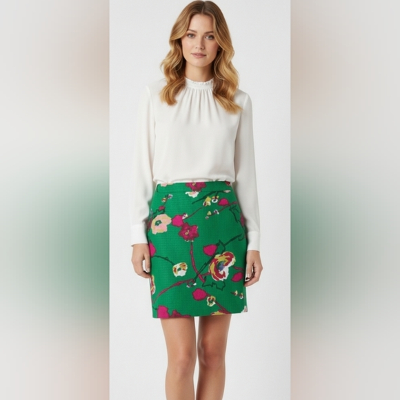 J. Crew Dresses & Skirts - NWOT J. Crew Green Floral Mini Skirt size  00 Petite
